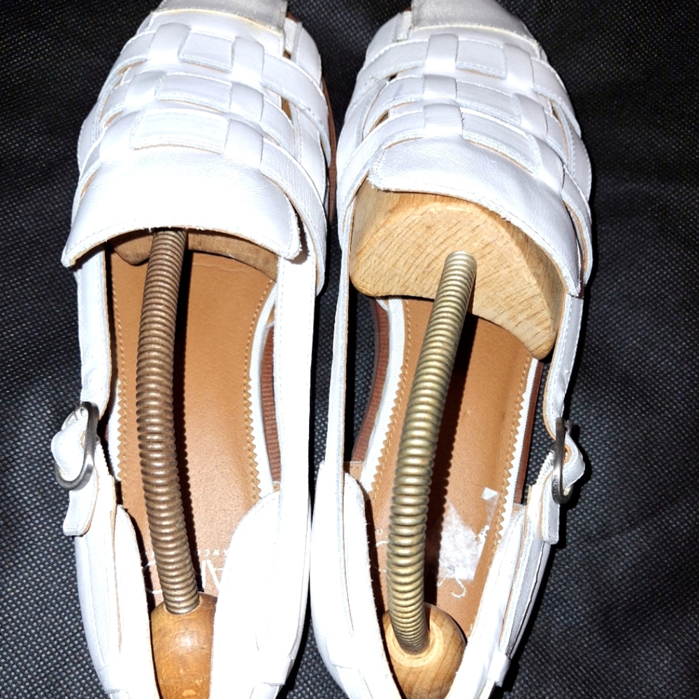 Used white leather ladies sandals